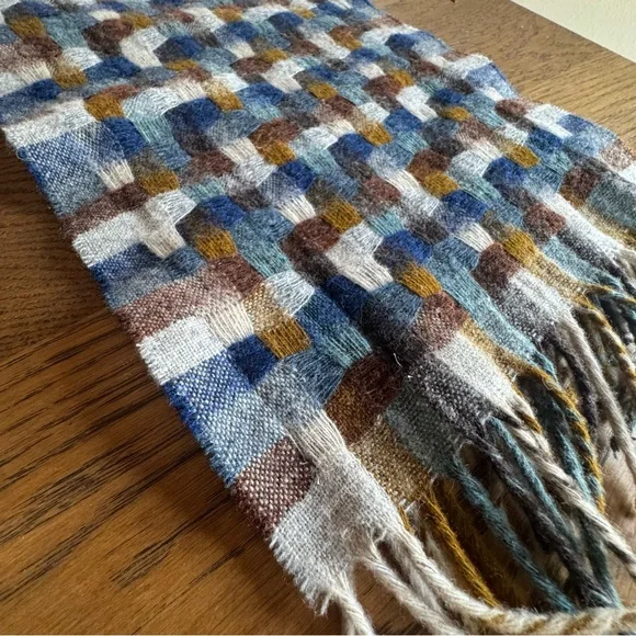Multicolor Scarf Moon Pure 100% Merino Wool Woven Fringe Scarf British Isles - Picture 7 of 7
